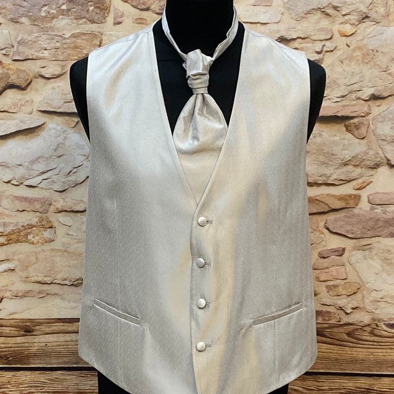 Elegante Hochzeitsweste in Elfenbein mit Plastron, Größe 54 von Wilvorst