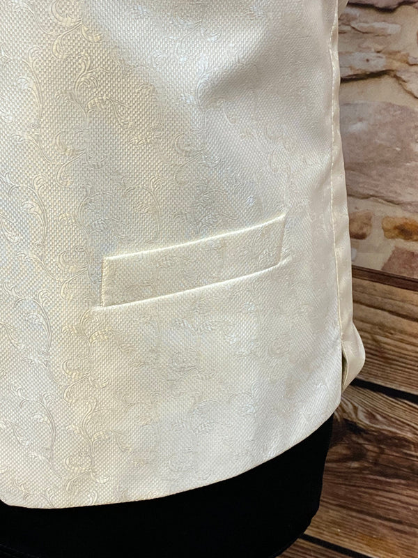 Hochwertiges Hochzeitswesten-Set von Masterhand in Elfenbein, Größe 106