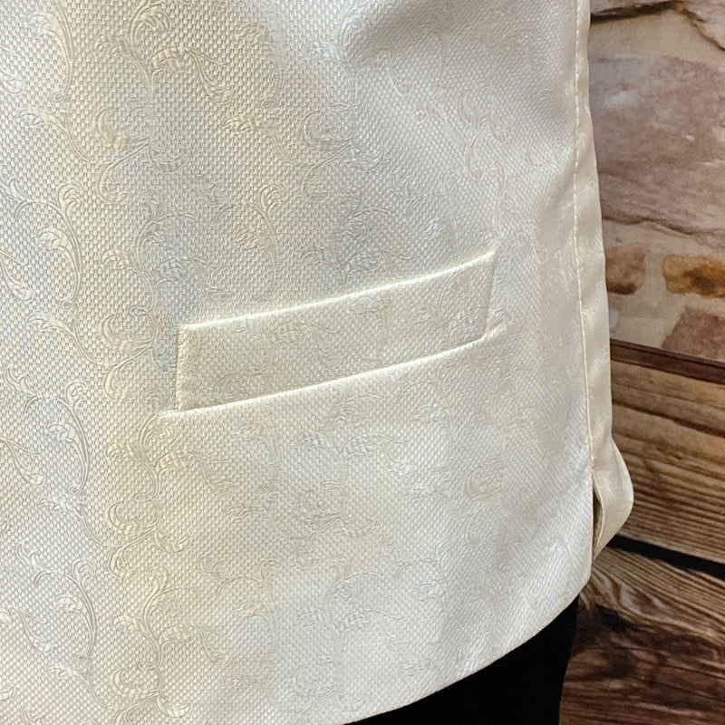 Hochwertiges Hochzeitswesten-Set von Masterhand in Elfenbein, Größe 106