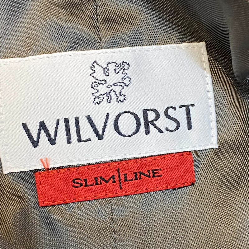 Exquisite Herrenweste in Marmorgrau mit Plastron von Wilvorst, Größe 50