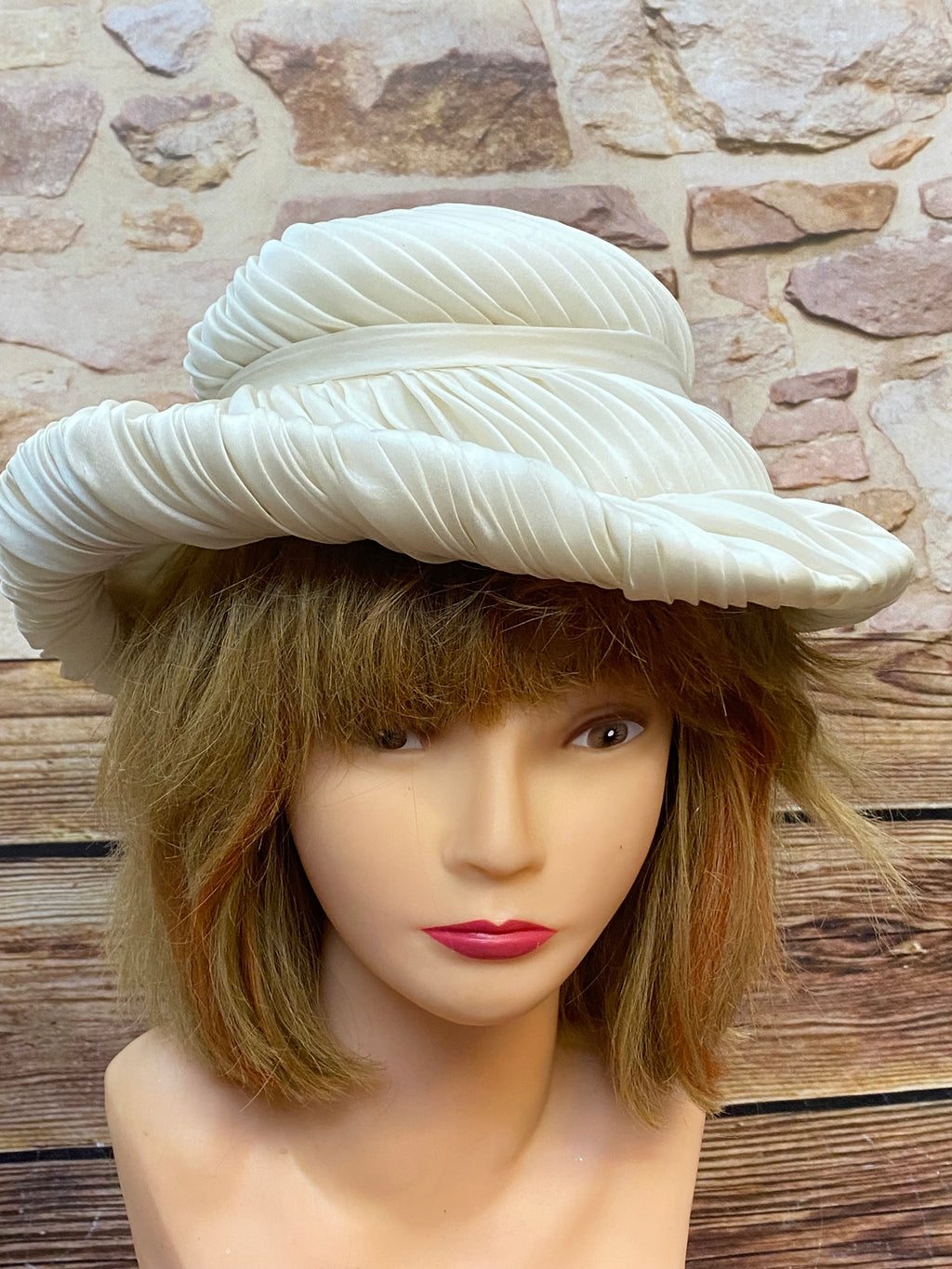 Antiiker Damenhut Vintage Hut creme/weiß handgefertigt Unikat