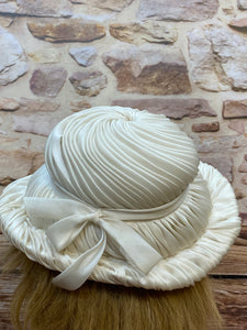 Antiiker Damenhut Vintage Hut creme/weiß AnlasshutUnikat