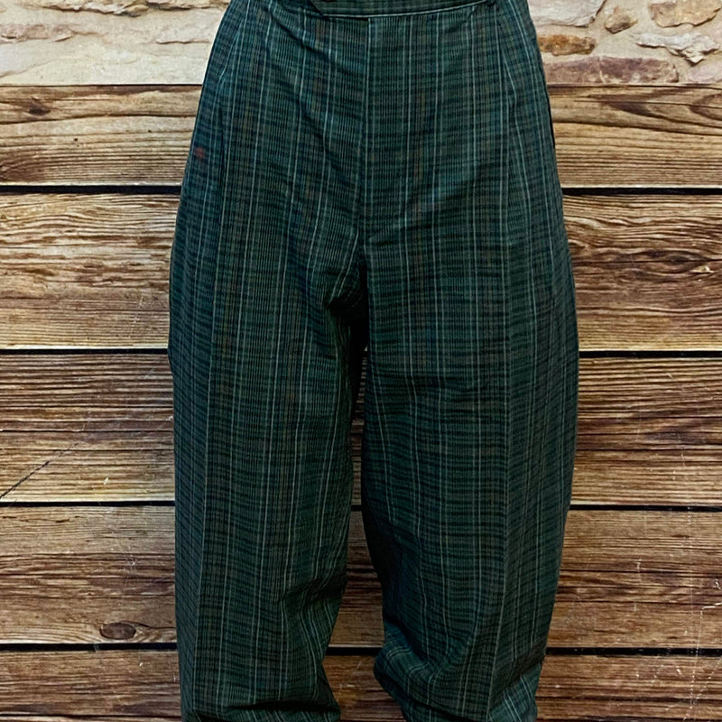 Grün‑blau karierte Damen‑Knickerbockerhose, geraffter Saum, Größe 36, Bund 78 cm, Vintage‑Baumwolle.