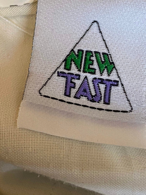 „Innenetikett ‚New Fast‘ – Vintage Knickerbocker, Größe 54“