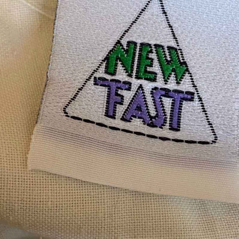 „Innenetikett ‚New Fast‘ – Vintage Knickerbocker, Größe 54“