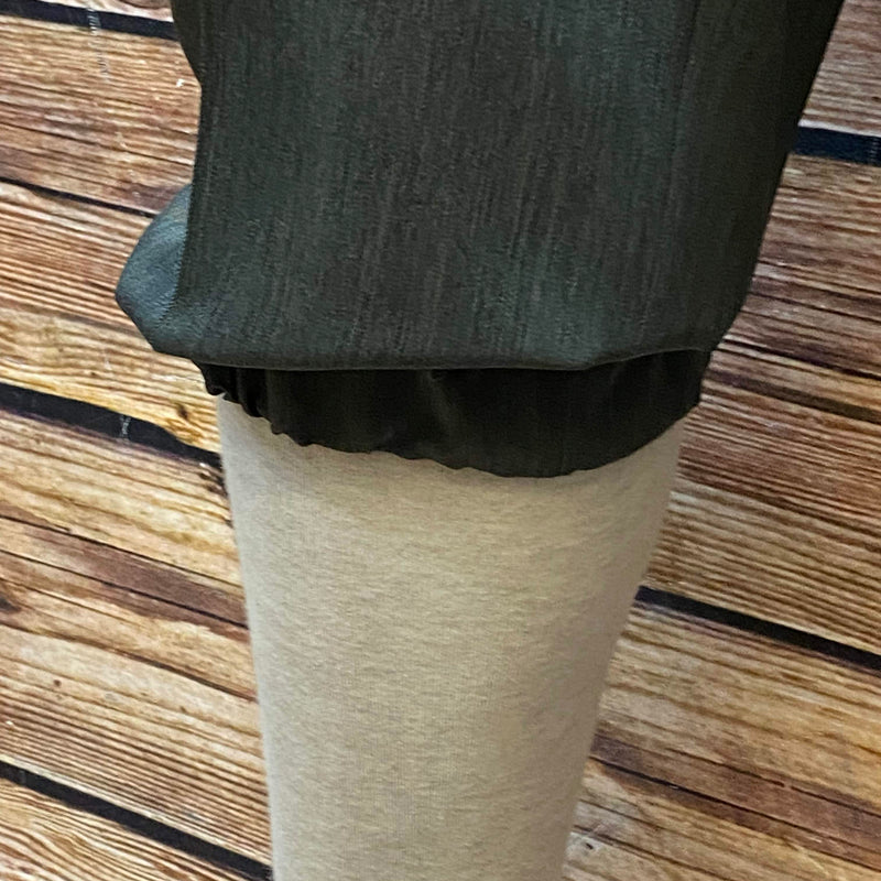 Graugrüne Knickerbocker Hose – Ein Hauch von 20er Jahre Eleganz