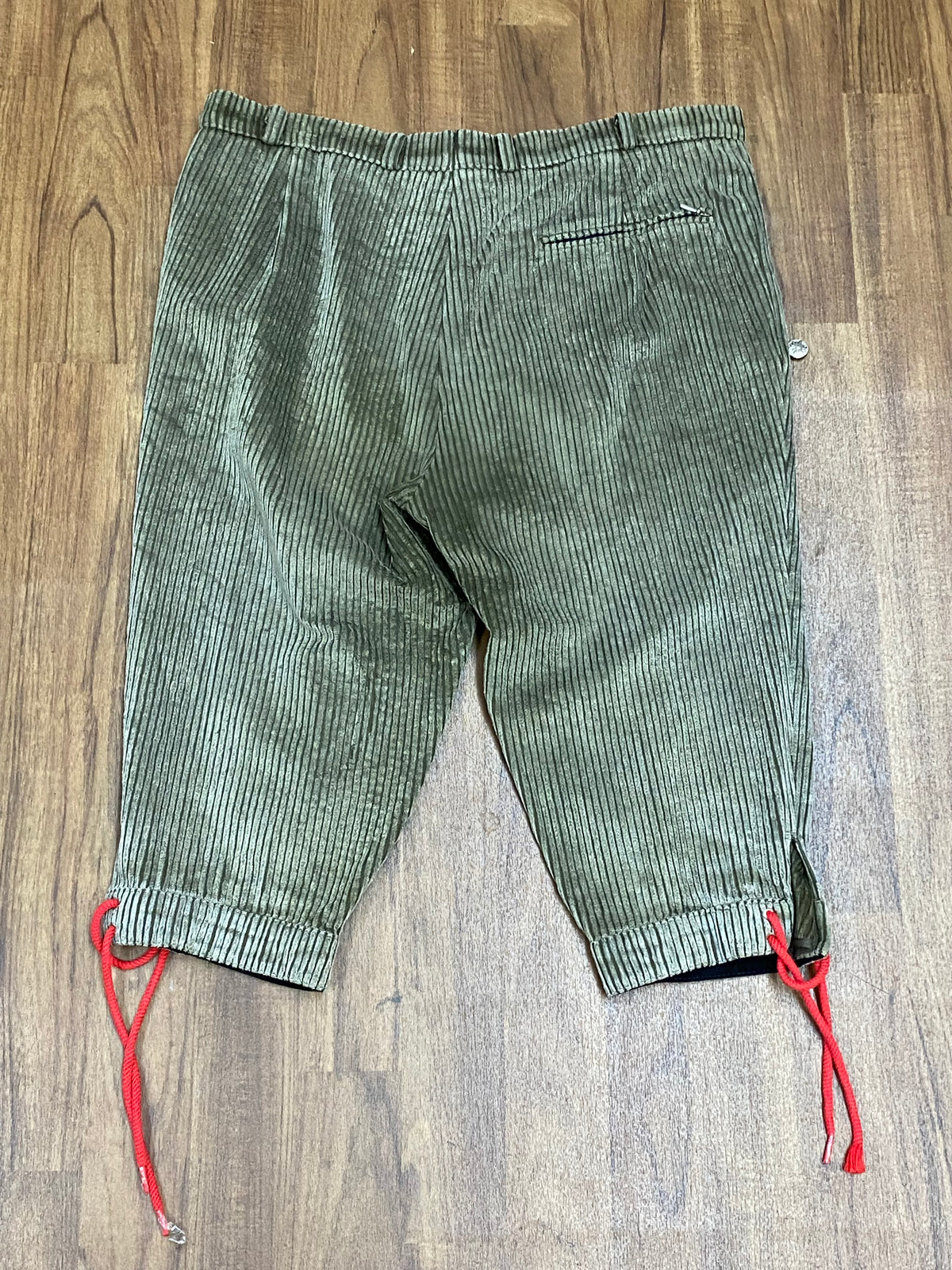 Cord Kniebundhose Wanderhose Kurzgröße Gr.25, grün