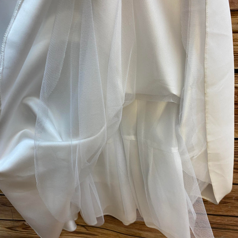 Kommunionkleid mit Stickerei & Volantärmeln – Gr. 134