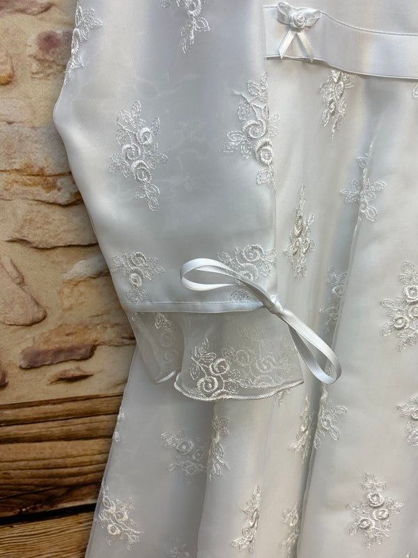 Kommunionkleid weiß mit floraler Stickerei – Gr. 146