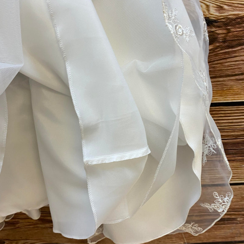 Kommunionkleid weiß mit floraler Stickerei – Gr. 146