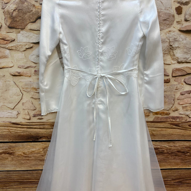 Kommunionkleid weiß mit floraler Stickerei – Gr. 152