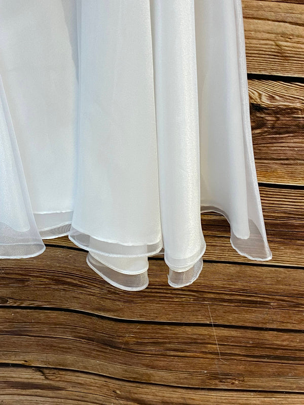 Kommunionkleid Weiß – Gr. 146 | Stickerei ungetragen