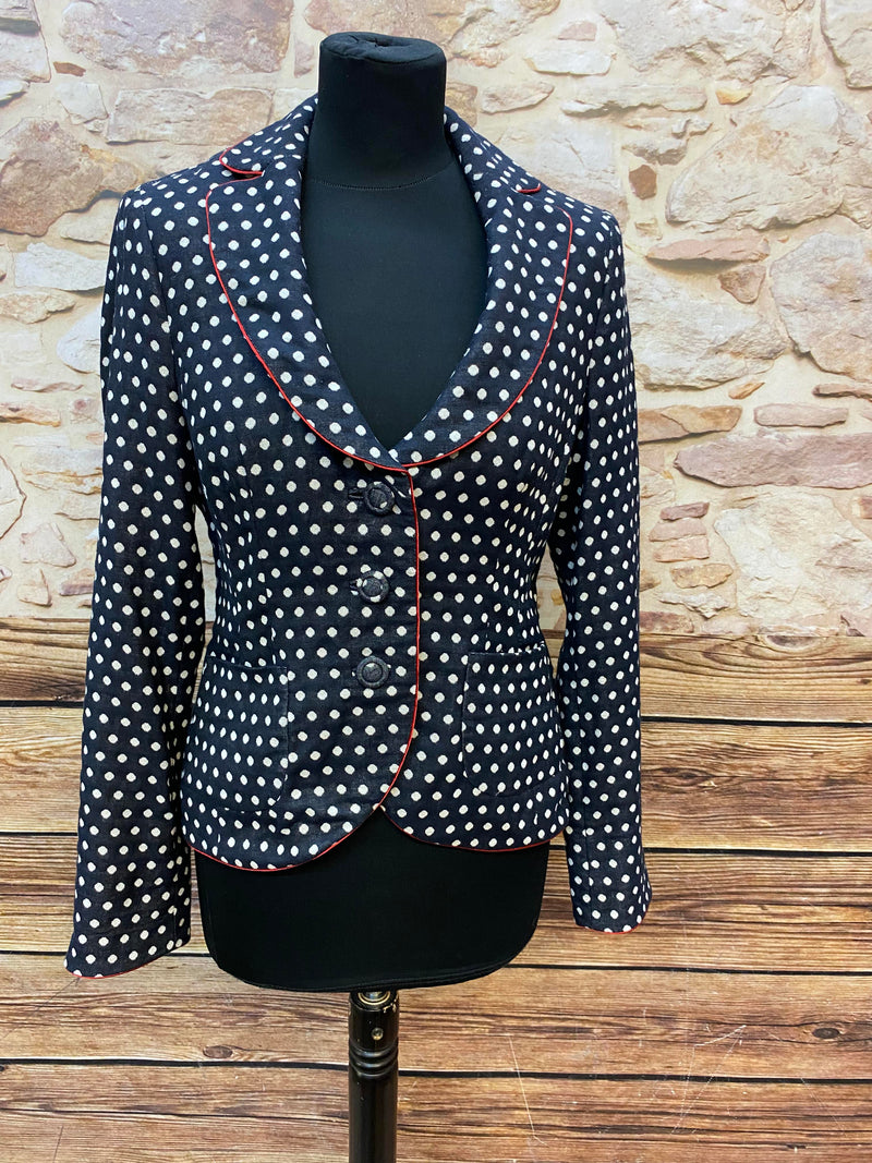 Vintage-Kostüm mit Punkten und Accessoire, Unikat