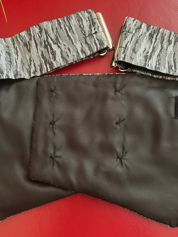Vintage Kummerbund-Set in Silber-Grau mit Fliege