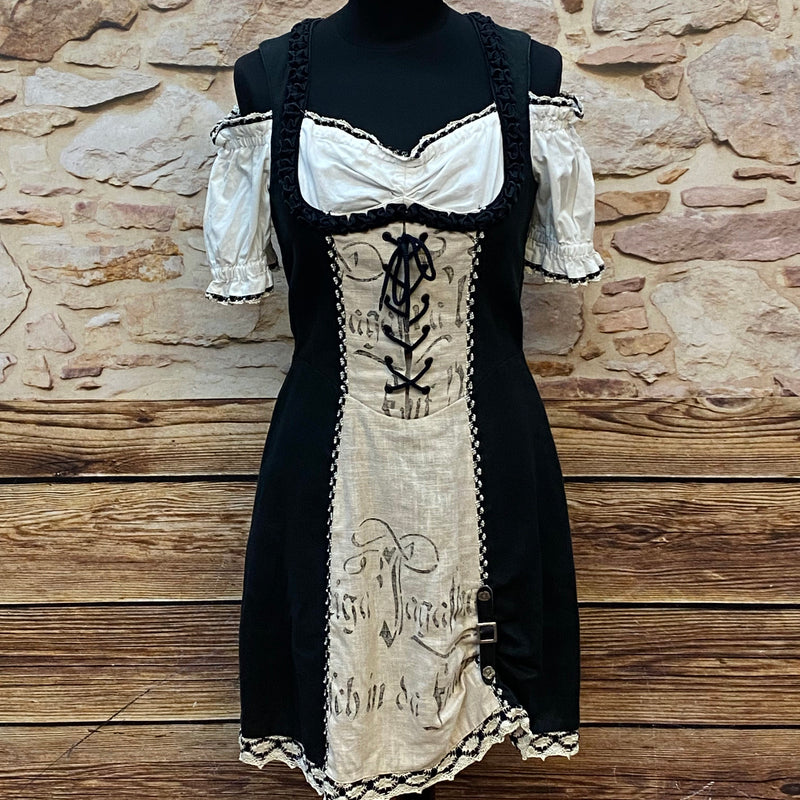 Verspieltes kurzes Landhauskleid in Größe 32