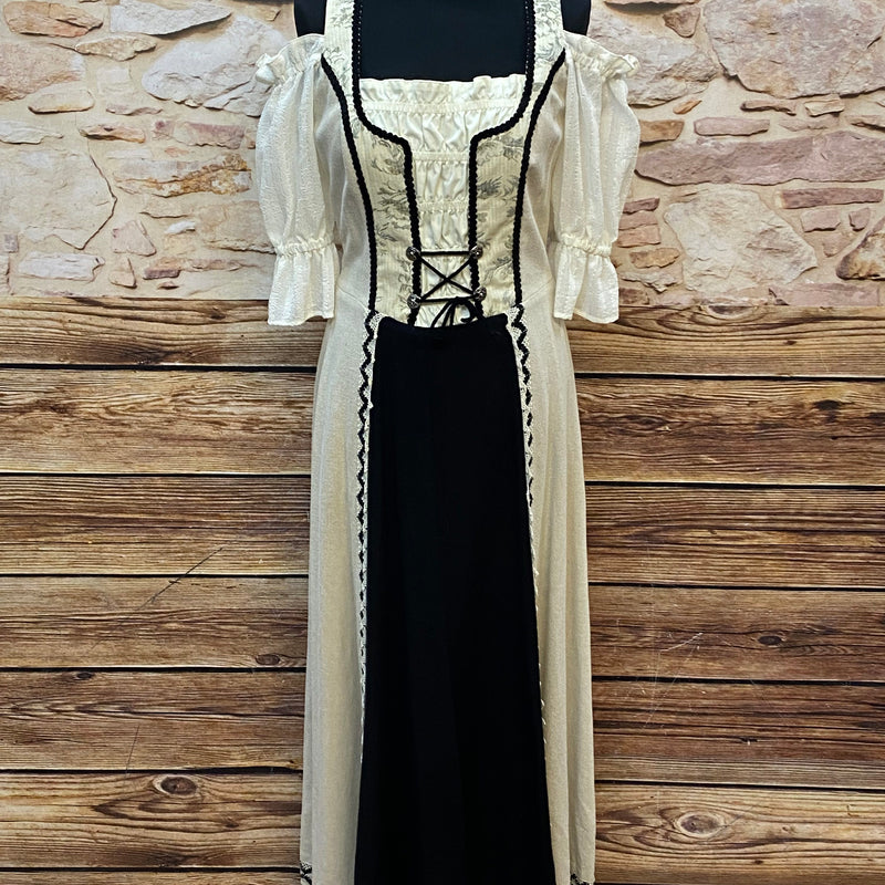 Langes Landhauskleid in Größe 36 