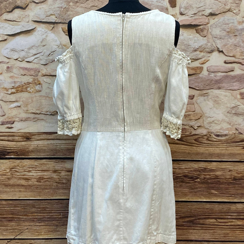 Landhauskleid mit charmanten Details und kleinem Makel Gr.38