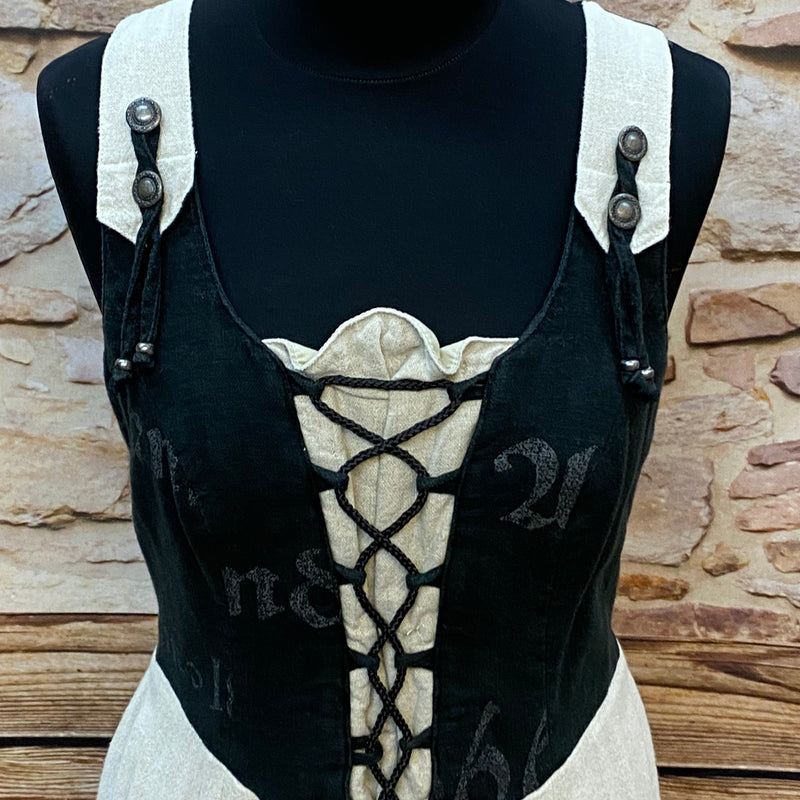 Landhauskleid mit Spitzen-Details – Größe 42