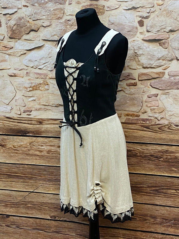 Landhauskleid mit Spitzen-Details – Größe 42