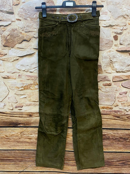 „Lange grüne Damen Lederhose Gr. 36 aus echtem Leder mit dezenter Stickerei und Gürtel“