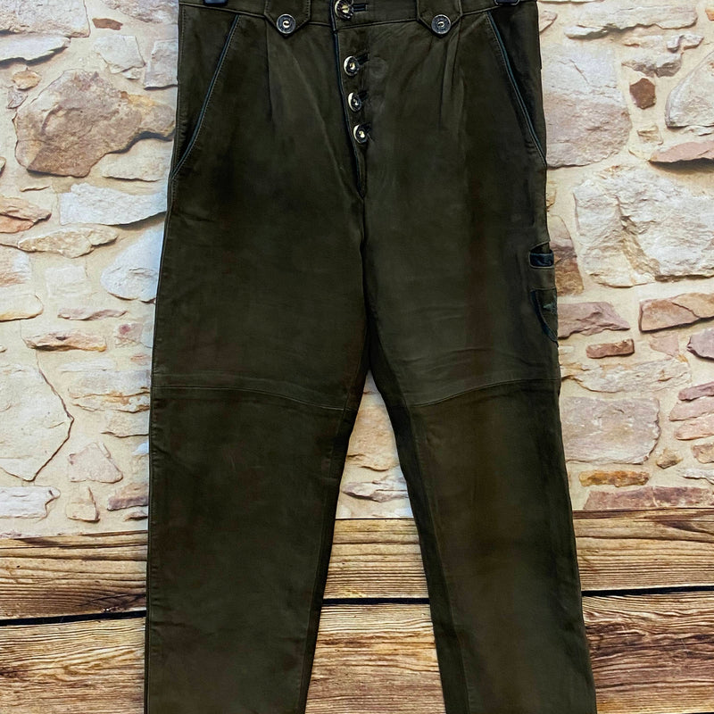 „Lange grüne Damen Lederhose Gr. 46 von Canda aus echtem Leder mit dekorativen Metallknöpfen“