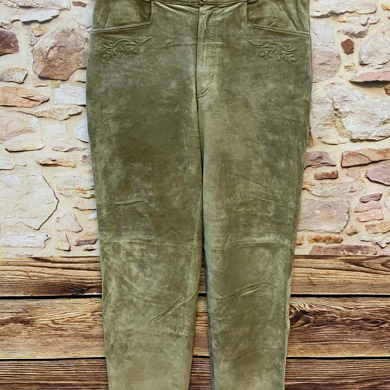 Lange olivgrüne Trachten-Lederhose von Landhaus C&A mit geradem Bein