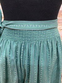 Mittellange Vintage Dirndl-Schürze für Trachtenkleid in grün gemustert 74 cm