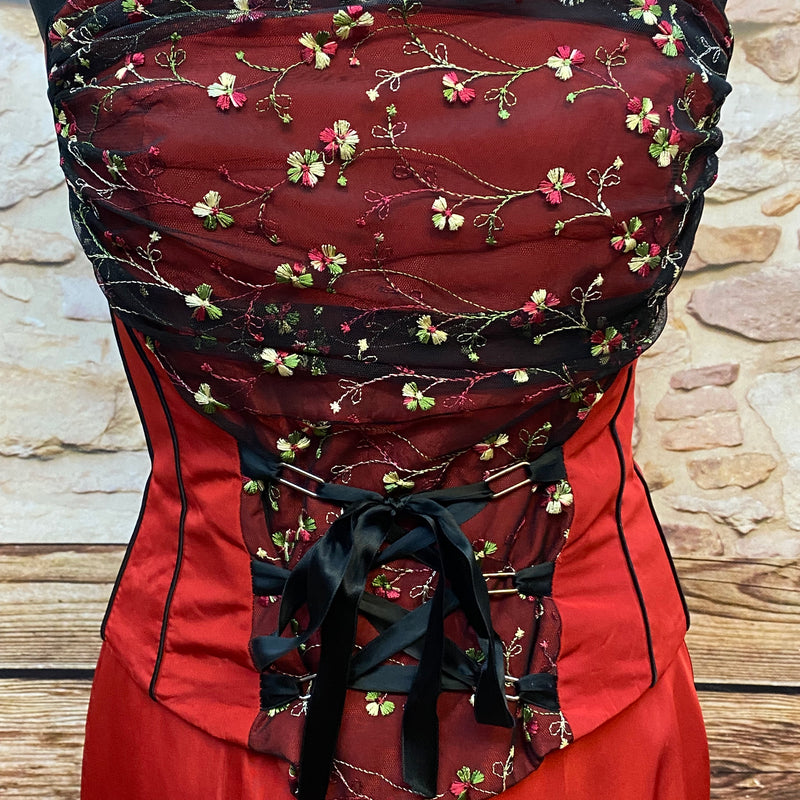Zweiteiliges Abendkleid in leuchtendem Rot Gr.36