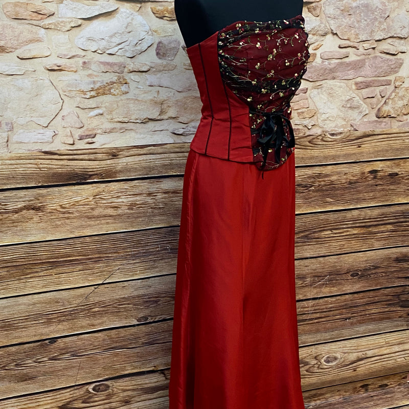 Zweiteiliges Abendkleid in leuchtendem Rot Gr.36