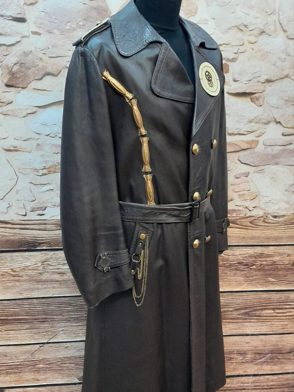 Handveredelter Steampunk Ledermantel in braun, Unikat, Gr.52