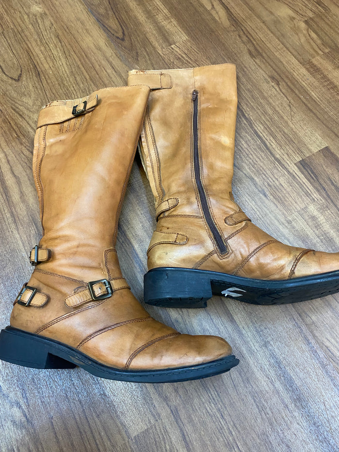 Bottes en cuir vintage en marron taille 41