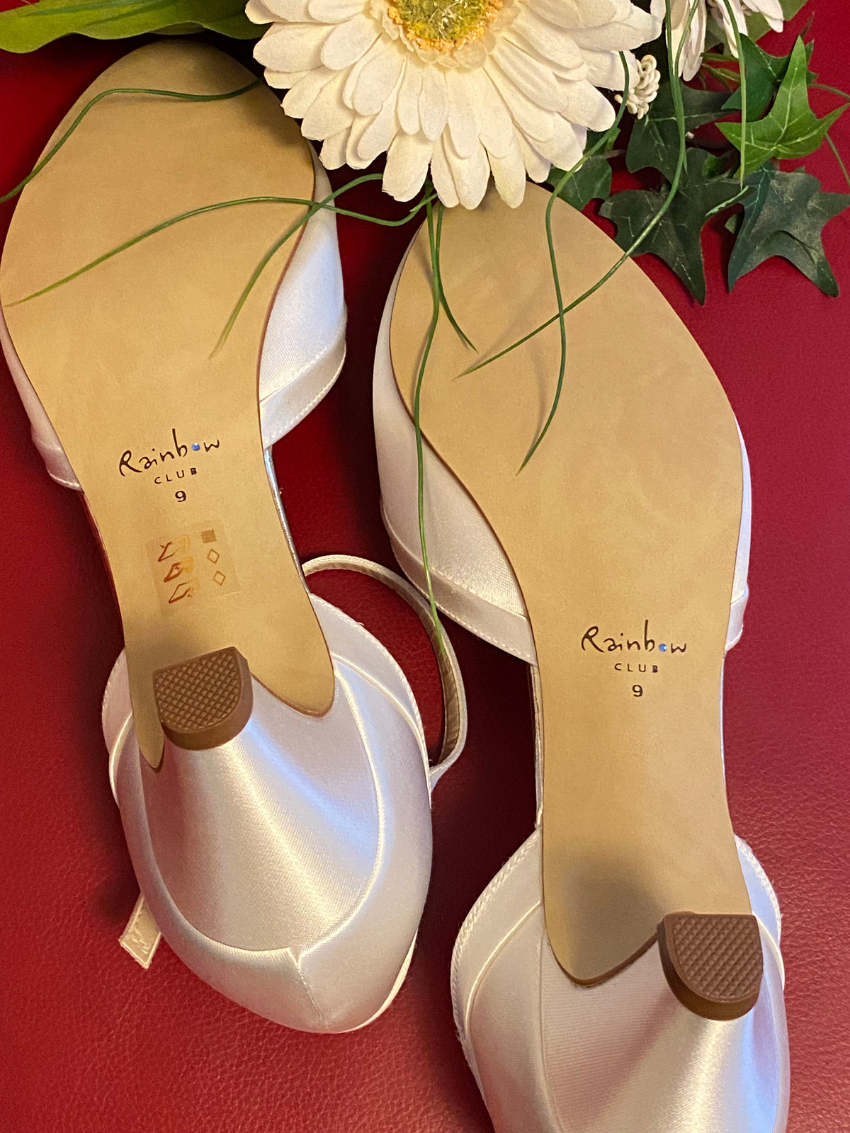 Chaussure de mariée Letty Ivory Satin taille 42 de Rainbow Club