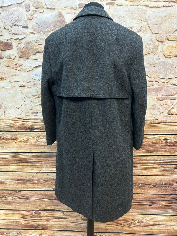 Vintage-Lodenmantel Größe 26 - Ein Hauch von Peaky Blinders