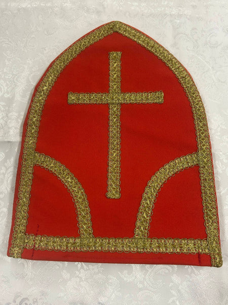 „Hochwertige rote Bischof-Mitra mit goldenen Verzierungen, handgefertigt, One Size mit Gummizug – detailreiche Kostümhaube.“