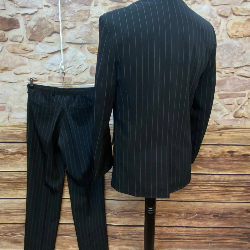 Schwarzer Herren Nadelstreifenanzug von Clockhouse C&A in Größe 42 mit Sakko und Hose. Ansicht 2