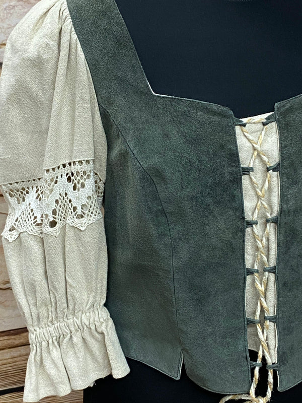 Entdecke Eleganz im Vintage-Stil: Trachtenoberteil aus Wildleder – Größe 42