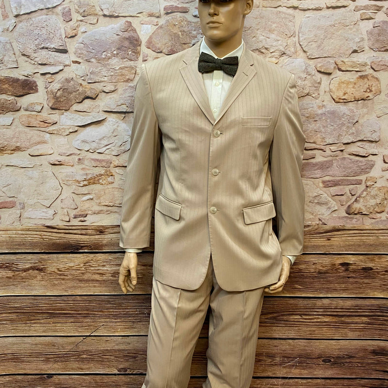 „Peaky Blinders Herrenoutfit im 1920er Jahre Stil – Komplettset mit Anzug und Mütze“