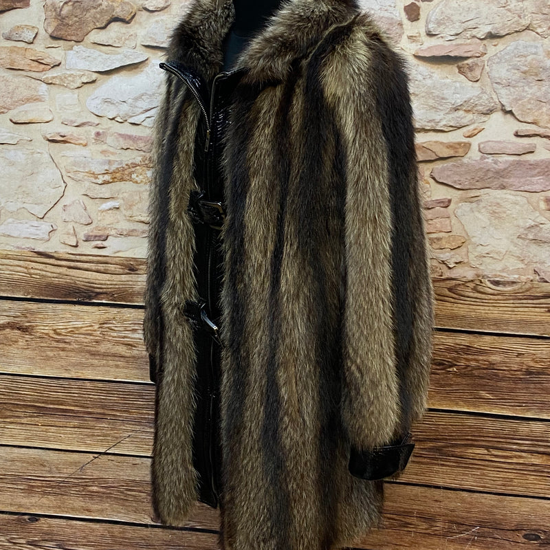 Upcycelte Pelzjacke Waschbärfell mit Lederdetails – Ein Unikat Gr.L