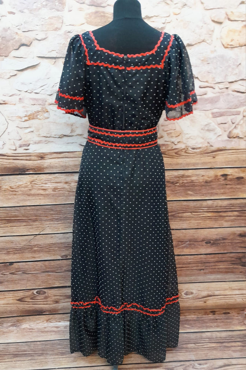 Robe vintage à pois avec accents rouges taille 36 