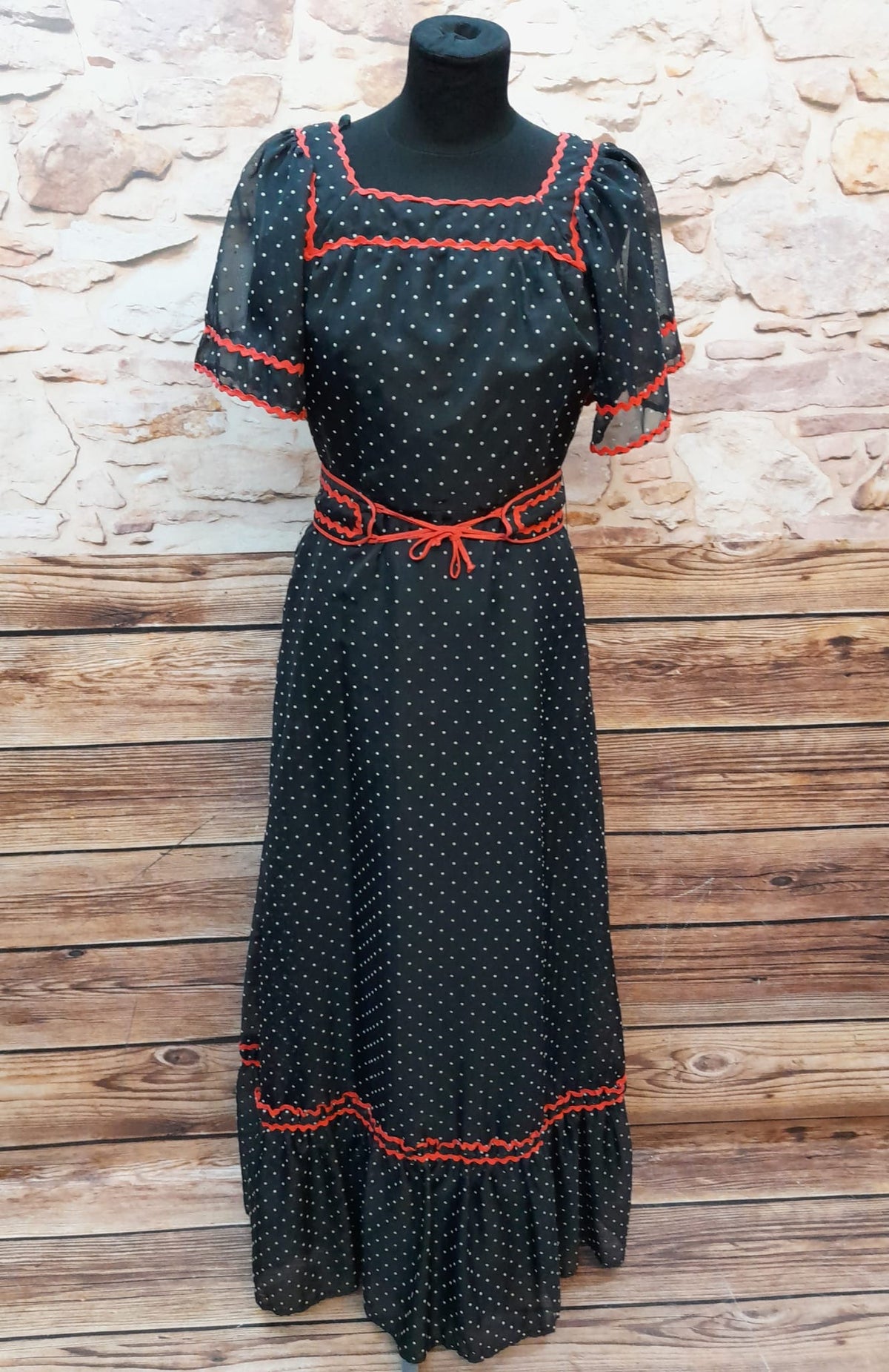 Vintage Polka-Dot Kleid mit roten Akzenten Gr.36