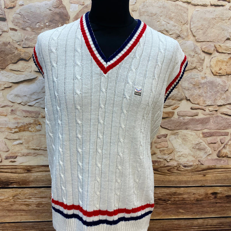 Vintage Trigema Tennis-Pullunder Herren weiß mit rot-blauem Kragen aus den 70er Jahren, Größe XXL