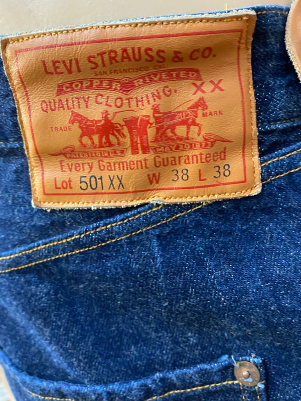 Vintage Levi’s 501 Herren Jeans Blau W38 L38 – Rockabilly 50er Jahre Stil mit Hosenträgern, Ansicht 7