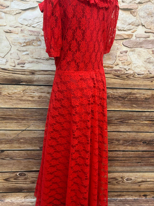 Vintage Spitzen-Maxikleid in Rot – Gr. 44