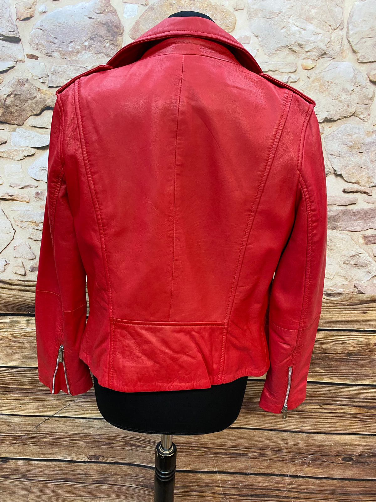 Veste en cuir rouge de haute qualité avec rivets veste de motard taille 38 