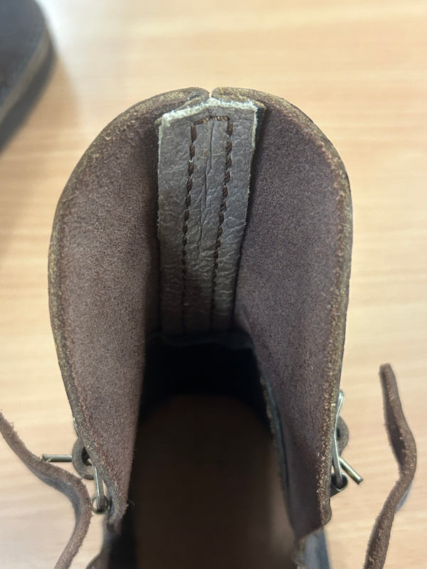„Innenansicht braune Leder-Schnabelschuhe mit stabilem Futter, Größe 38“