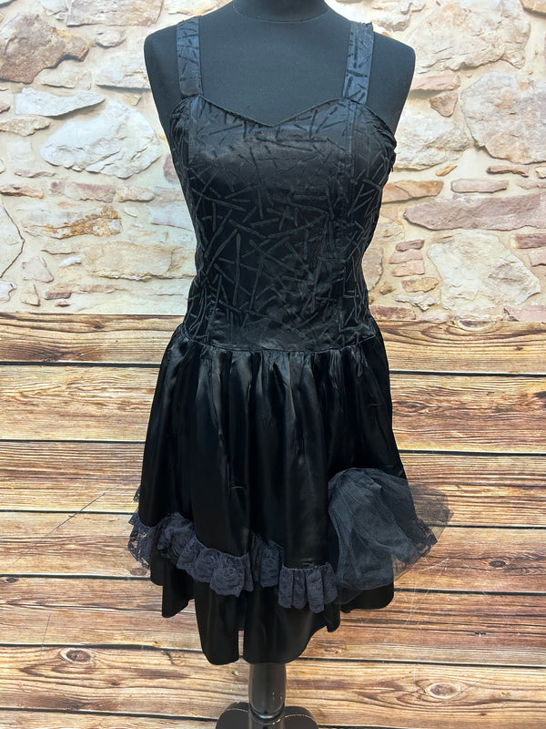 Vintage Trägerkleid mit Spitze – Schwarze Eleganz im Retro-Stil (Größe 36)