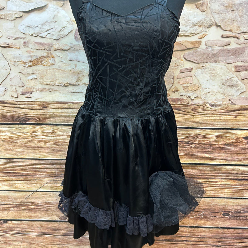 Vintage Trägerkleid mit Spitze – Schwarze Eleganz im Retro-Stil (Größe 36)