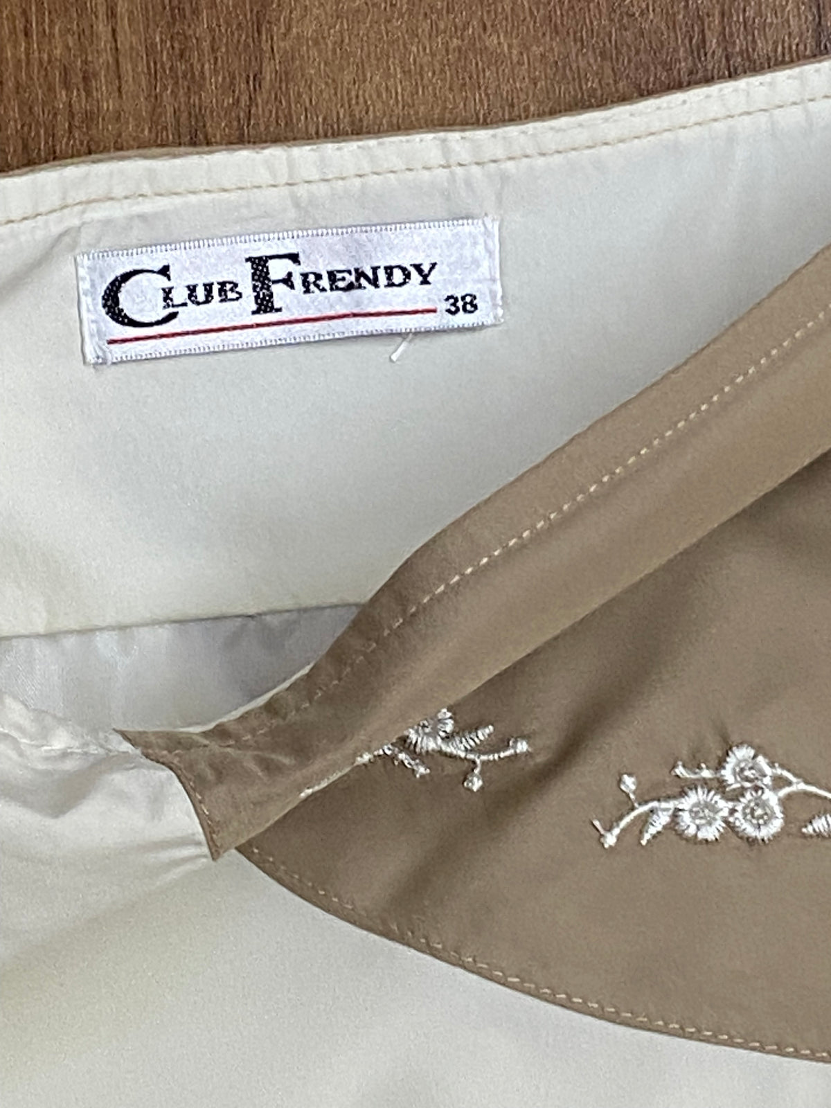 Trachtenrock von Club Frendy – Beige/Kaki, Größe 38