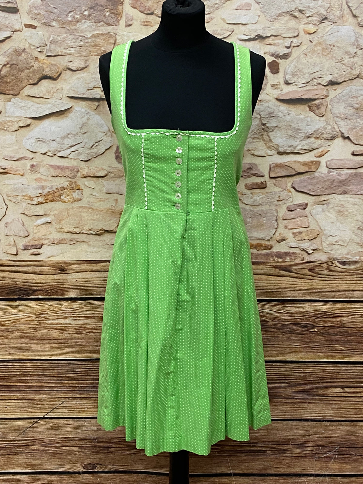 Mini Dirndl vert clair taille 36 seconde main