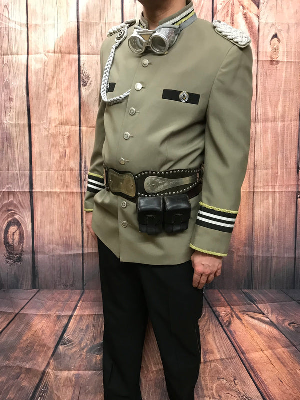 „Steampunk Unikat Herren Kostüm mit historischer Uniformjacke und Lederaccessoires, Seitenansicht